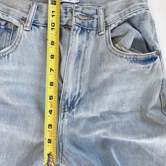 Beginning boutique jeans size 6 - Picture 6 of 10